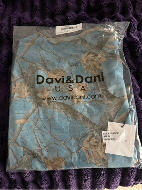 NWT DAVI & DANI Light Blue Tree Camo Mesh long sleeve- Medium